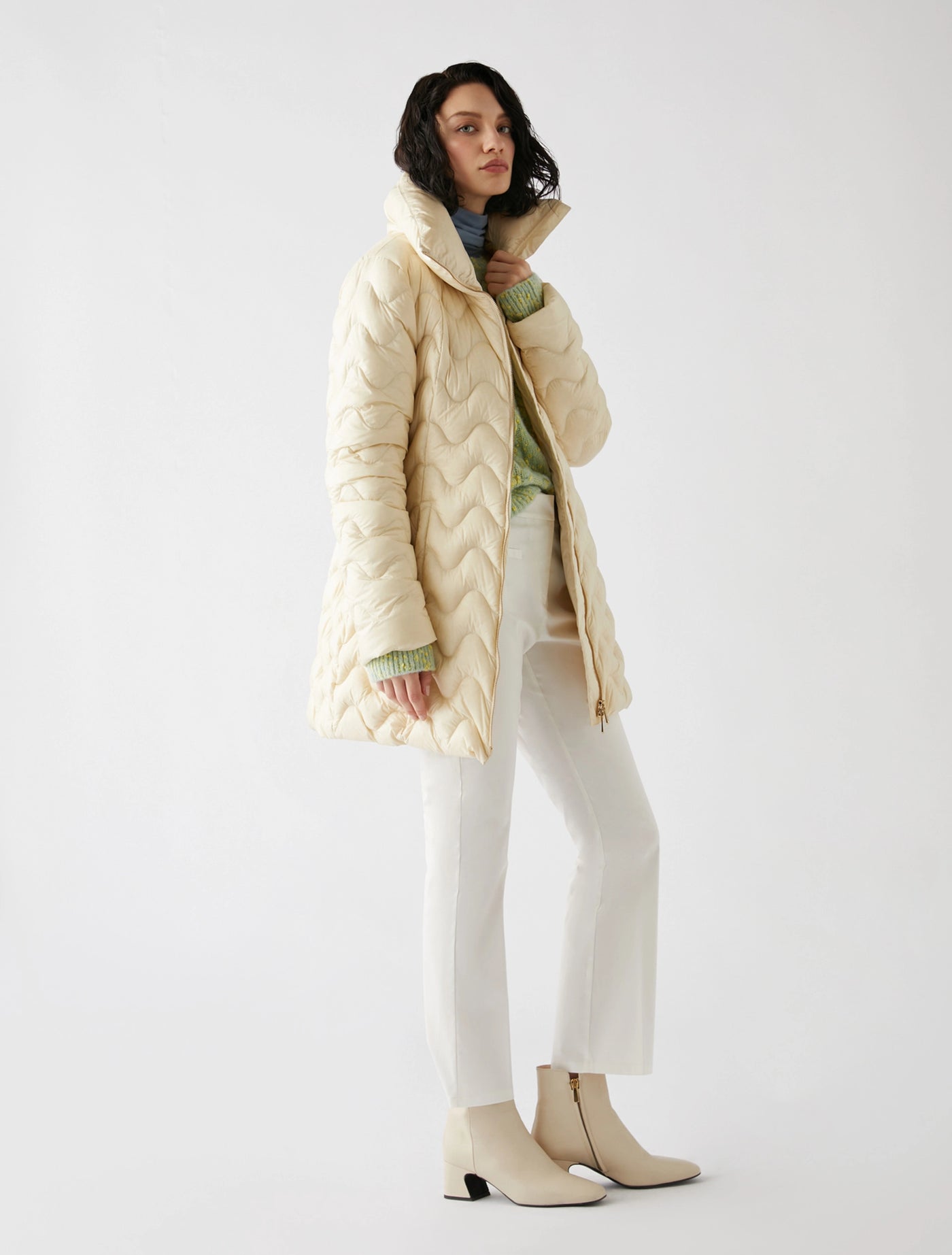 Penny Black Wave topstiched Down Jacket | White/Ivory