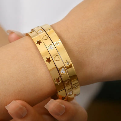 Never Needy Luxurious Shiny Bangle | Golden Star