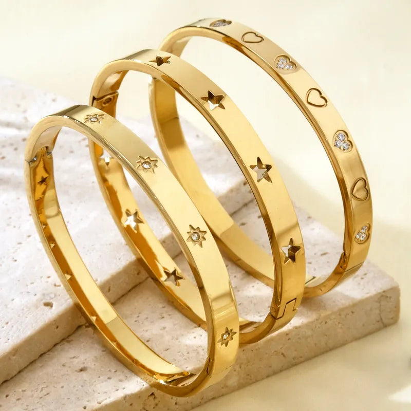 Never Needy Luxurious Shiny Bangle | Golden Heart