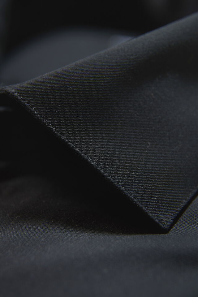 Lindbergh Plain Fine Twill Non Iron Stain Resistant Shirt | Black