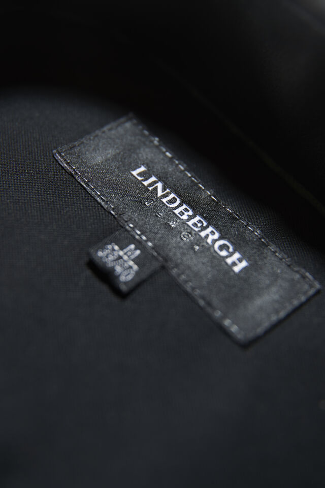 Lindbergh Plain Fine Twill Non Iron Stain Resistant Shirt | Black