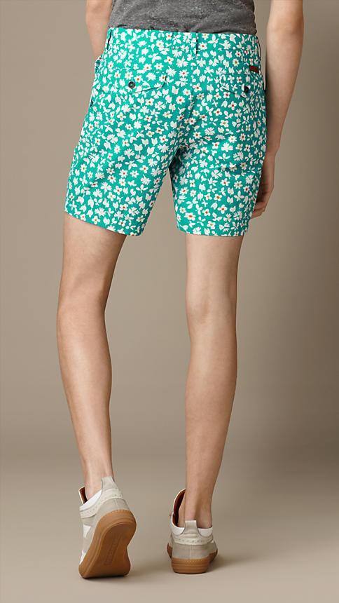 Burberry Men's Short Burberry Shorts Chino Ditzy Floral Print | CYAN GREEN